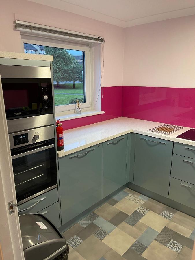 2 Bed Contemporary Apartment Glasgow Free Parking Netflix Sleeps 4 Luaran gambar