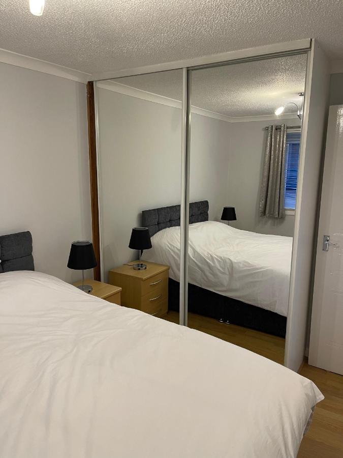 2 Bed Contemporary Apartment Glasgow Free Parking Netflix Sleeps 4 Luaran gambar