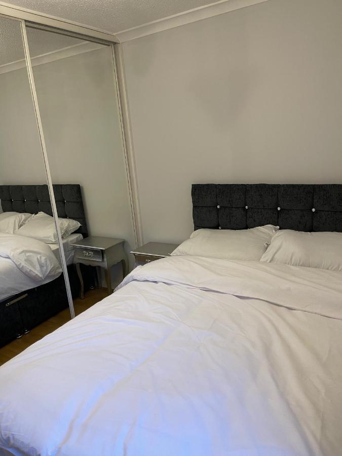 2 Bed Contemporary Apartment Glasgow Free Parking Netflix Sleeps 4 Luaran gambar